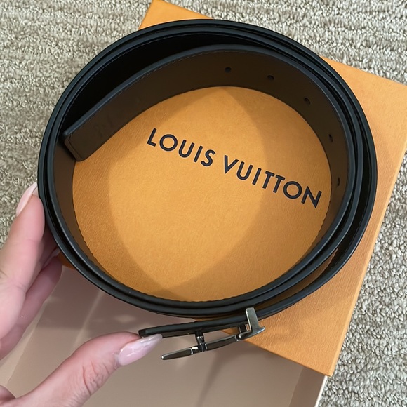Mens LV Black Reversible belt - Picture 2 of 4